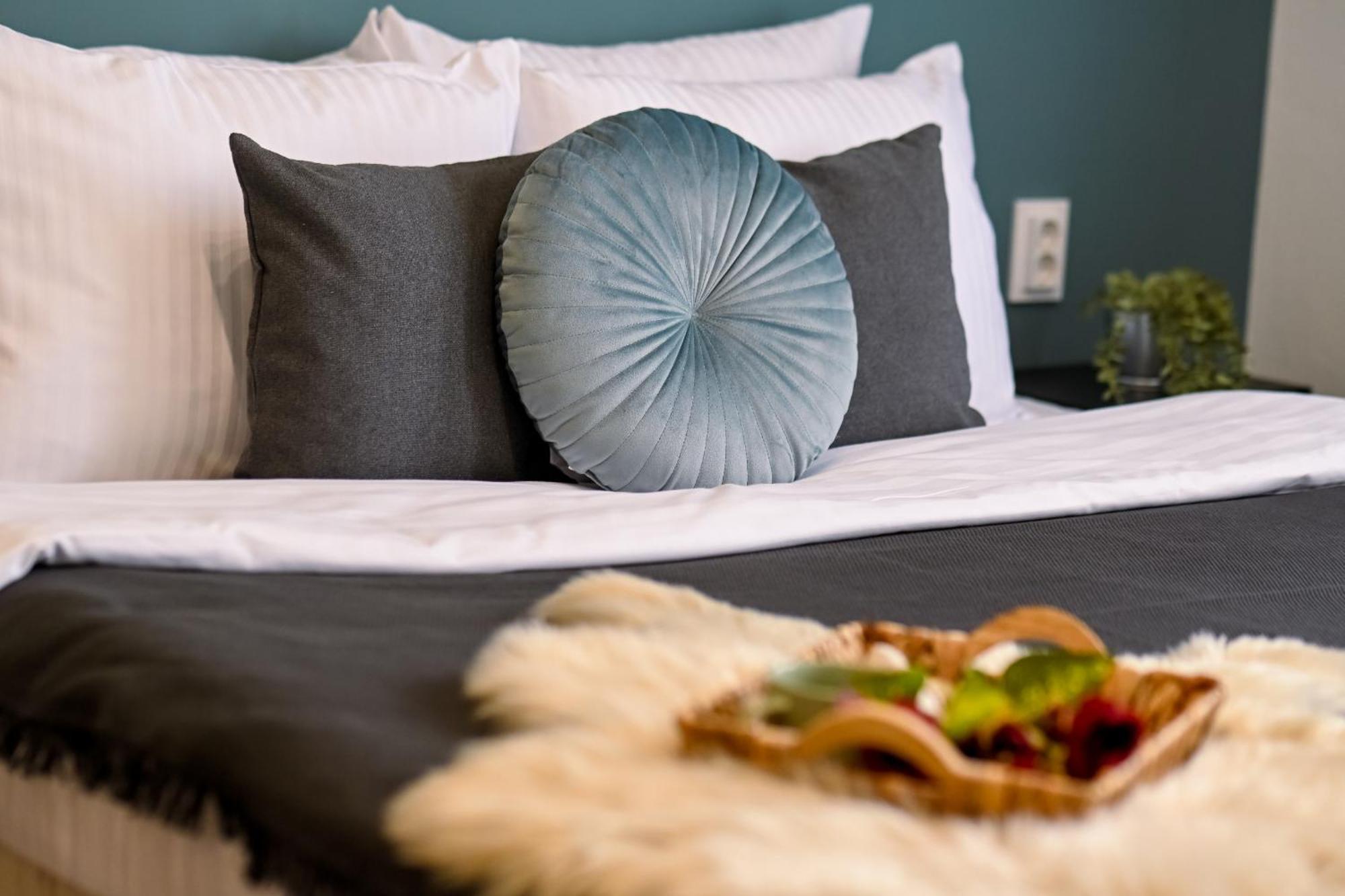 Old Town Charm - Modern & Comfortable Accommodation In The Heart Of The City Βουκουρέστι Εξωτερικό φωτογραφία